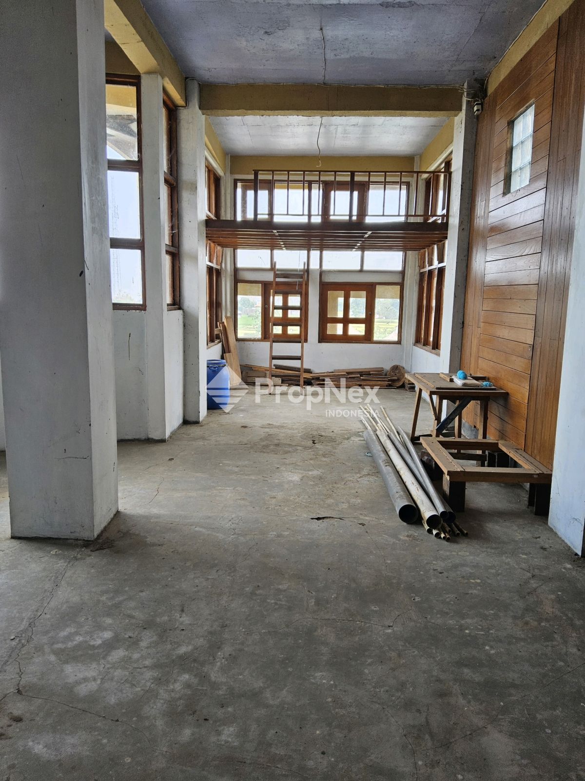 Rumah Etnik Kayu Petungasri Pandaan — foto 3