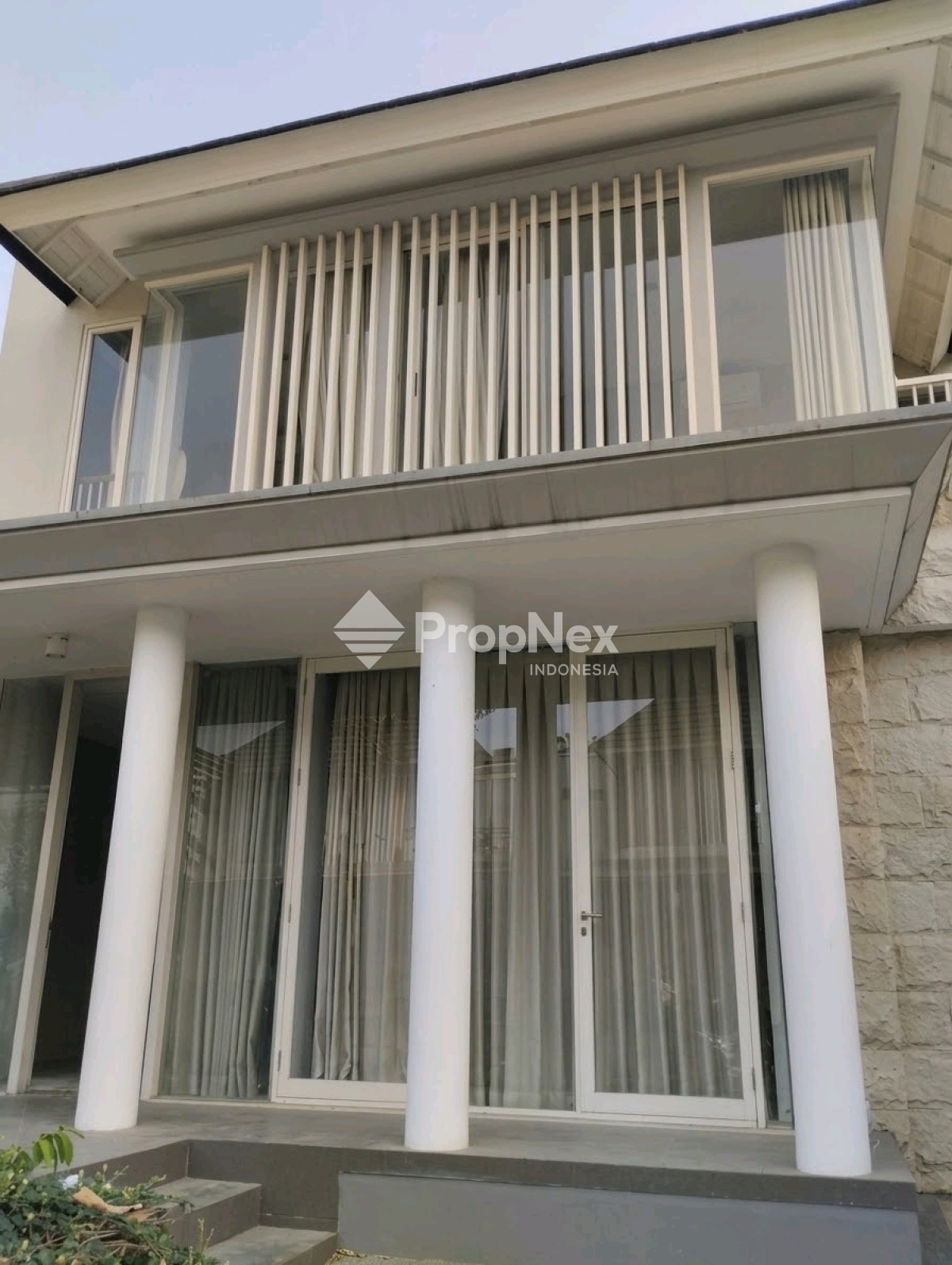 Dijual/Disewakan rumah stonegate