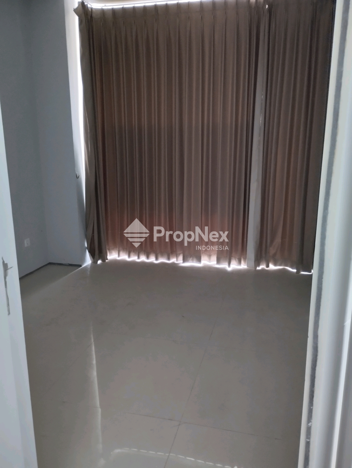 Dijual/Disewakan rumah stonegate — foto 4