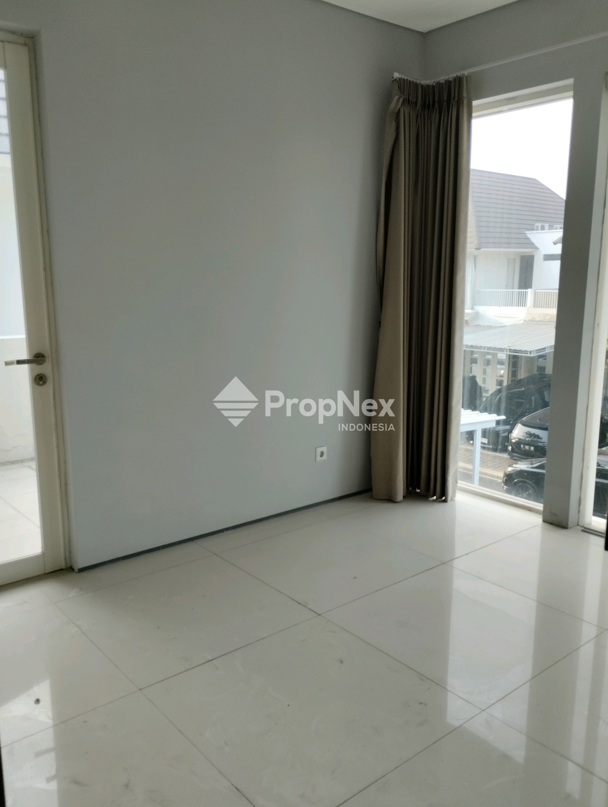 Dijual/Disewakan rumah stonegate — foto 5