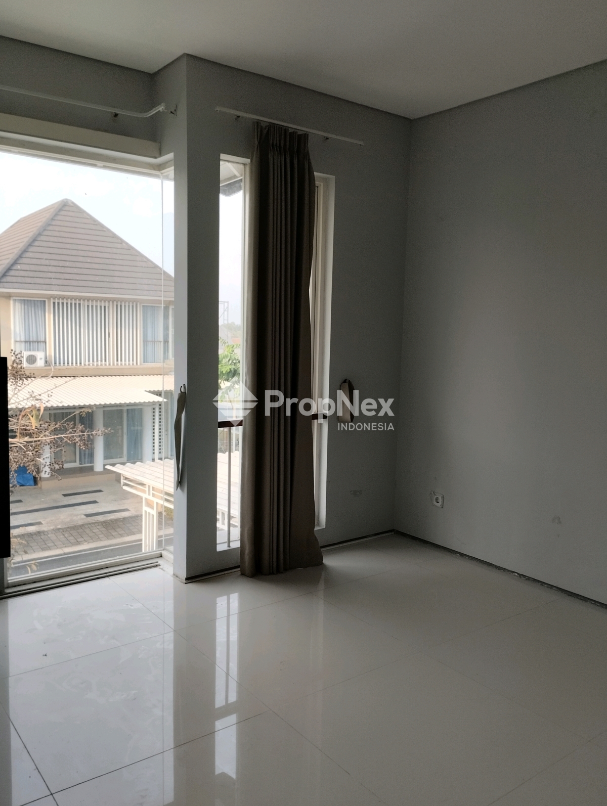 Dijual/Disewakan rumah stonegate — foto 6