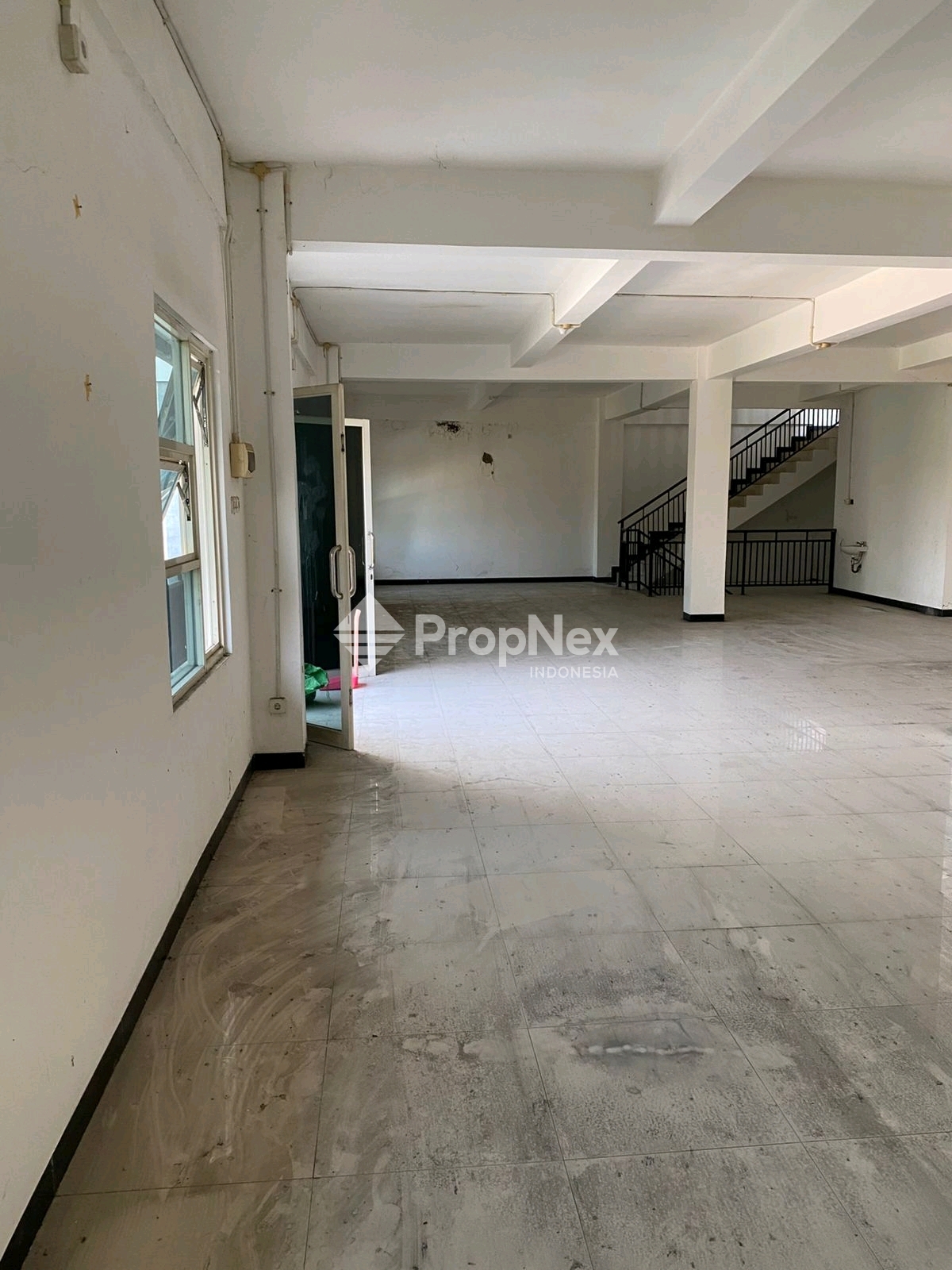Dijual/Disewakan Gedung di Menganti — foto 2