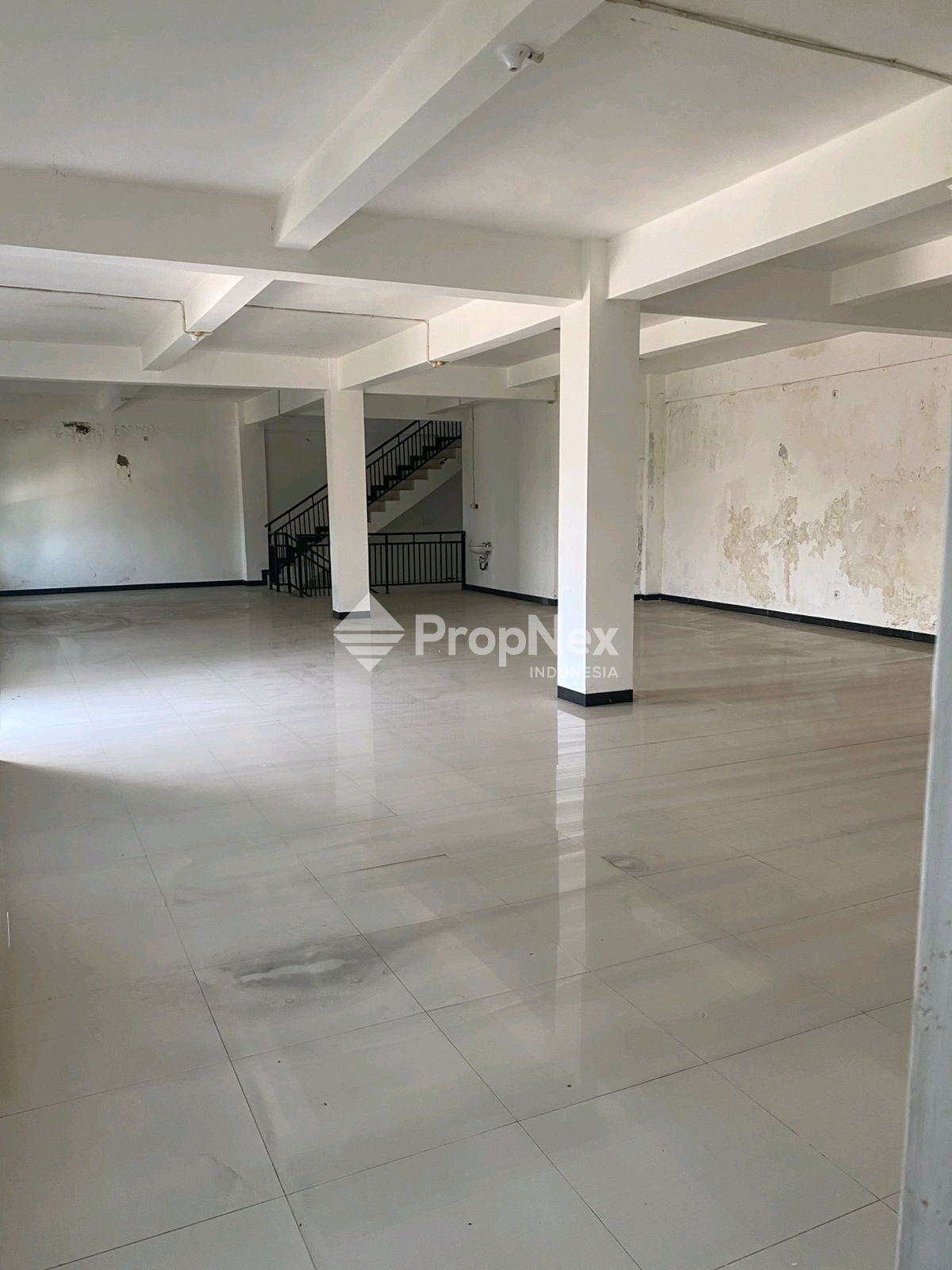 Dijual/Disewakan Gedung di Menganti — foto 3