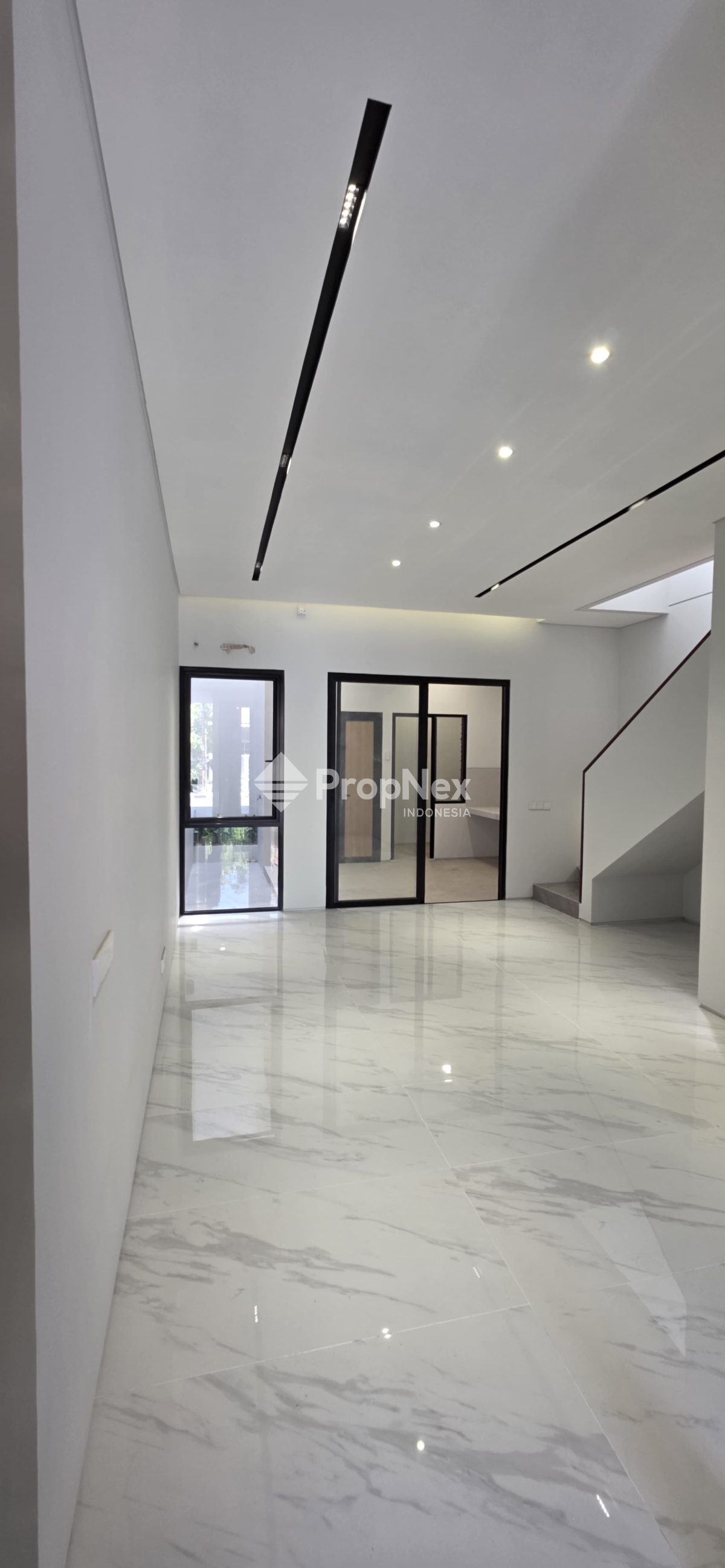 DIJUAL RUMAH SUTOREJO PRIMA BARU GRESS MINIMALIS 2LT 4KT KENJERAN PAKUWON CITY — foto 4