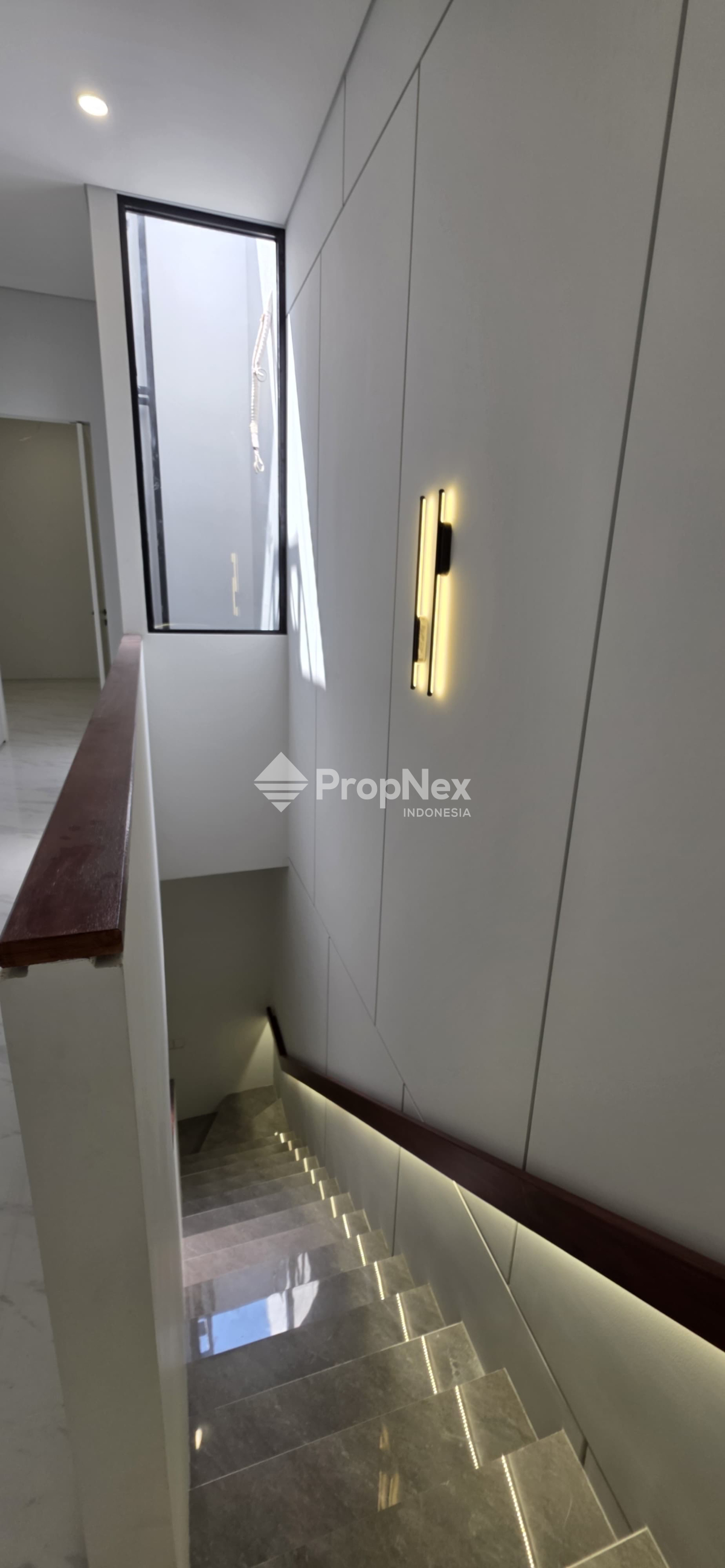 DIJUAL RUMAH SUTOREJO PRIMA BARU GRESS MINIMALIS 2LT 4KT KENJERAN PAKUWON CITY — foto 7