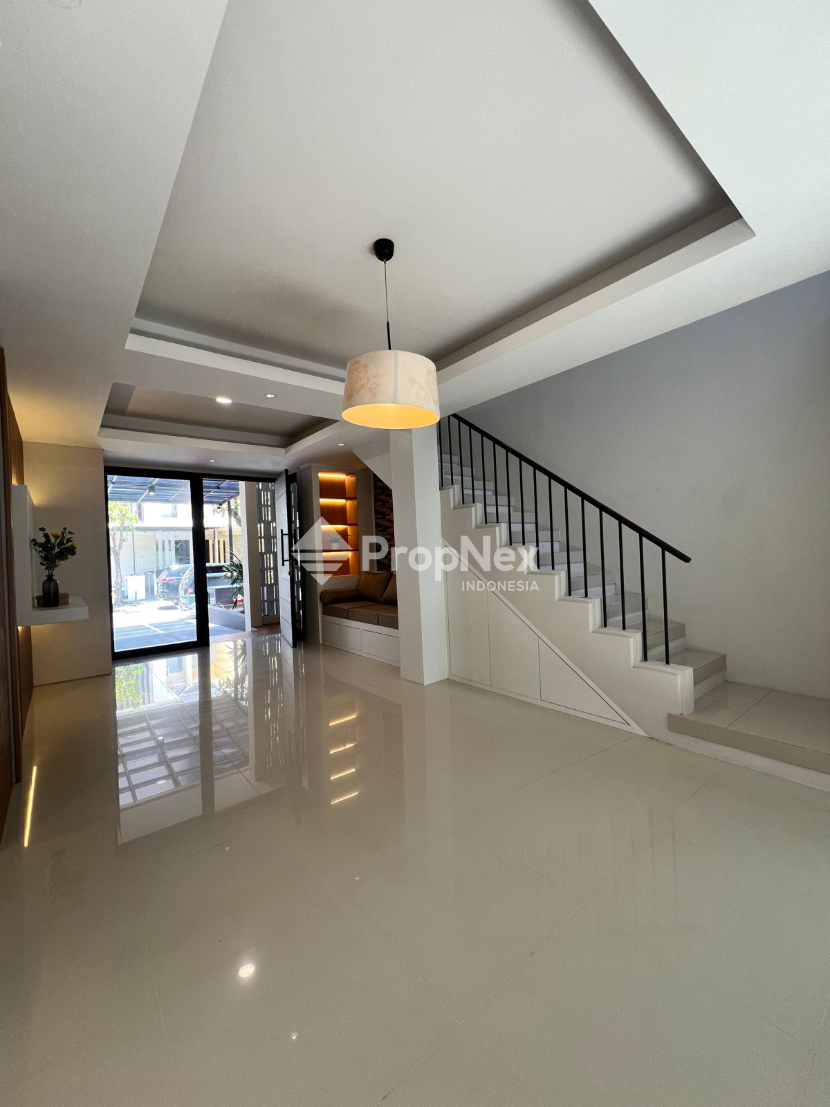 DIJUAL RUMAH MOCA VRBANA DIAN ISTANA SEMI FURNISH 3KT 2LT DEKAT TOL — foto 4