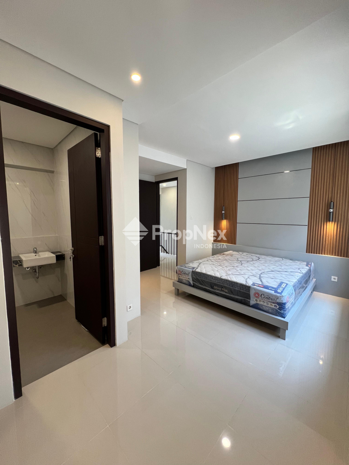 DIJUAL RUMAH MOCA VRBANA DIAN ISTANA SEMI FURNISH 3KT 2LT DEKAT TOL — foto 6