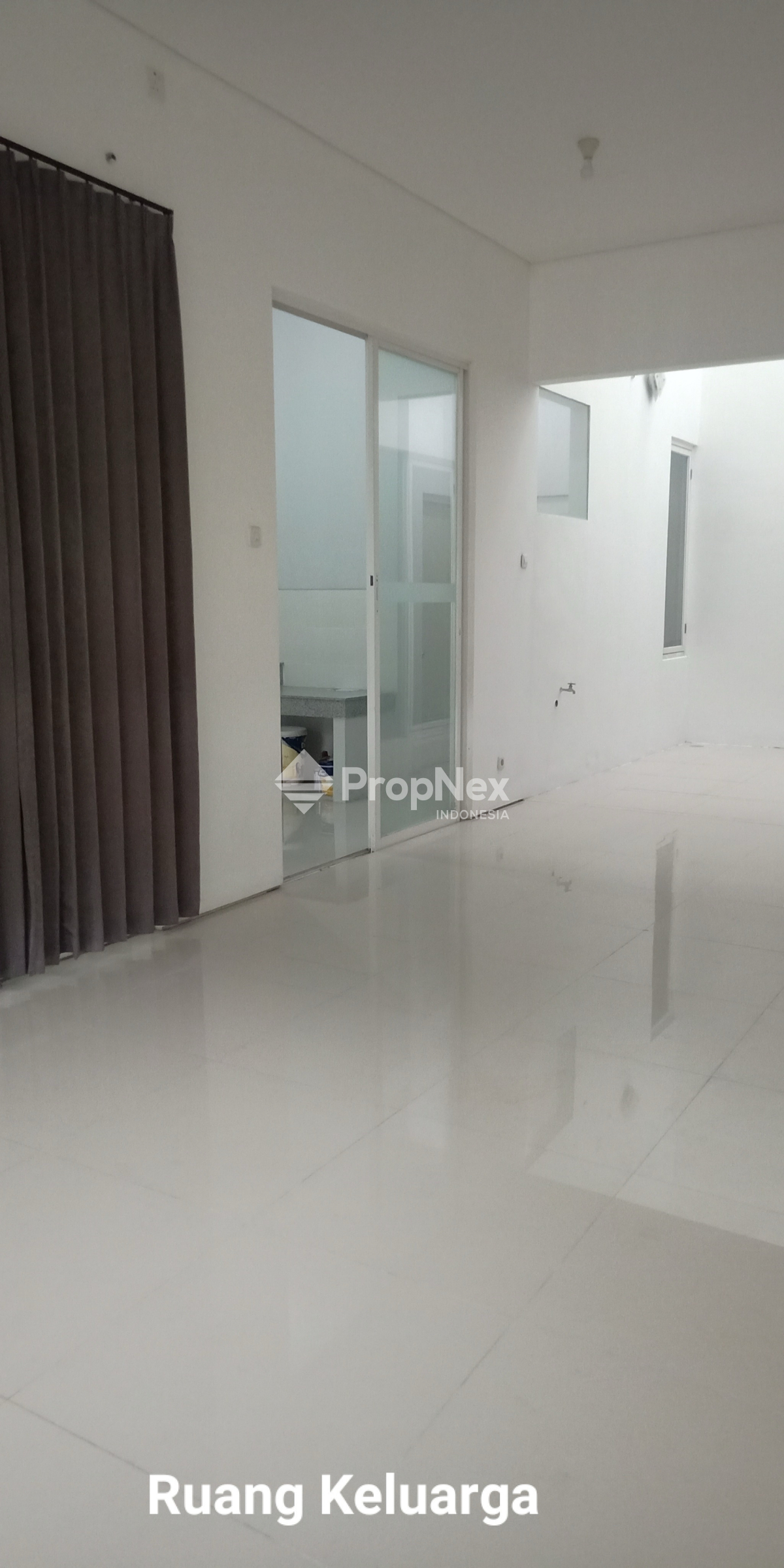 DIJUAL RUMAH GREENWICH ROYAL RESIDENCE 2LT 3KT WIYUNG DEKAT TOL PAKUWON — foto 9