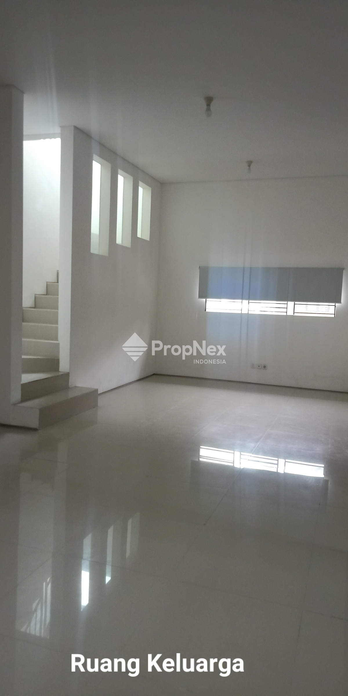 DIJUAL RUMAH GREENWICH ROYAL RESIDENCE 2LT 3KT WIYUNG DEKAT TOL PAKUWON — foto 10