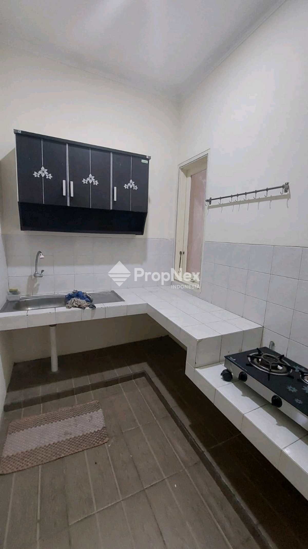 DISEWAKAN RUMAH DI PURIMAS FURNISHED SURABAYA TIMUR — foto 6