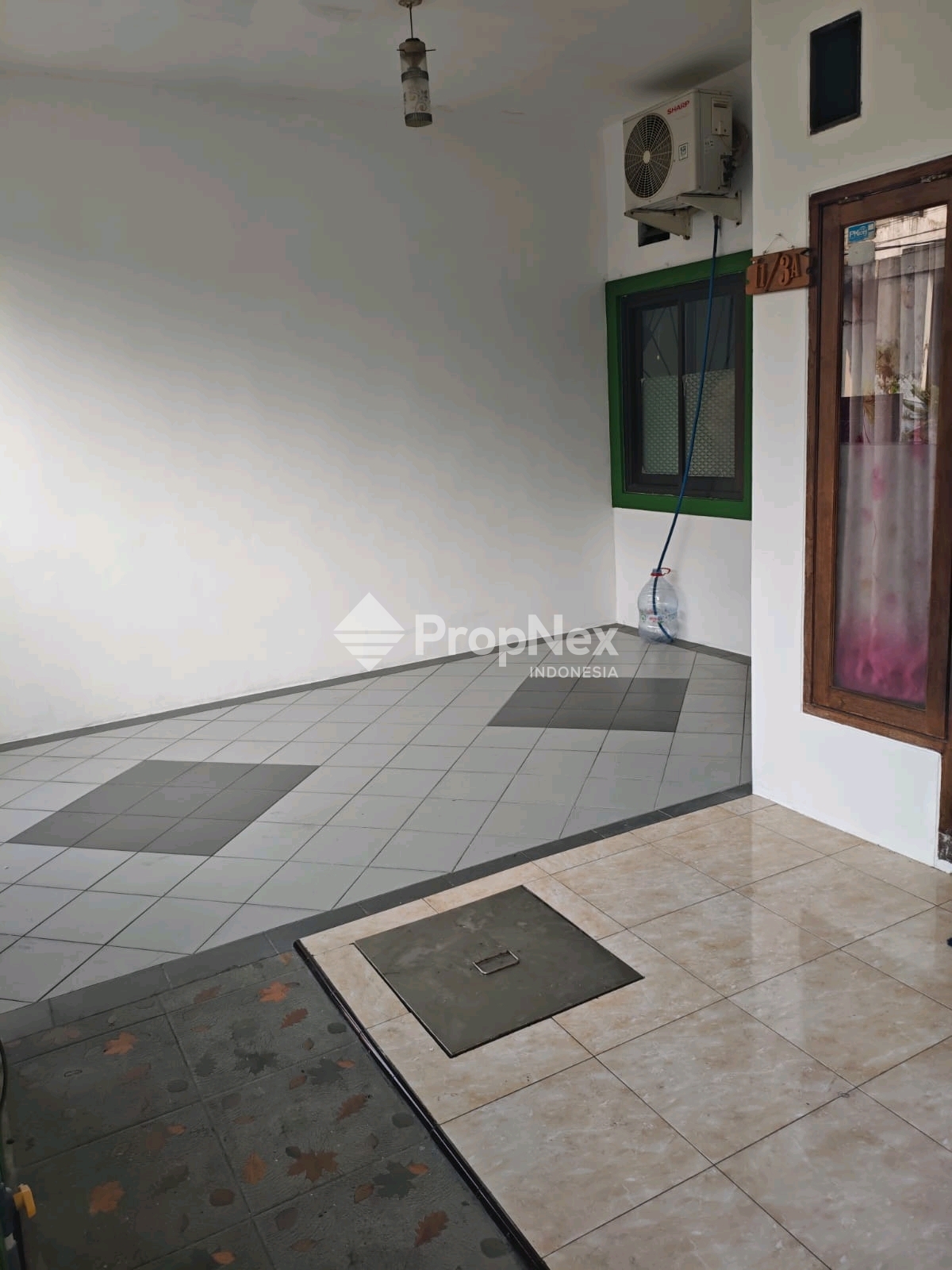 DISEWAKAN RUMAH DI PARK ROYAL REGENCY BUDURAN SIDOARJO — foto 2