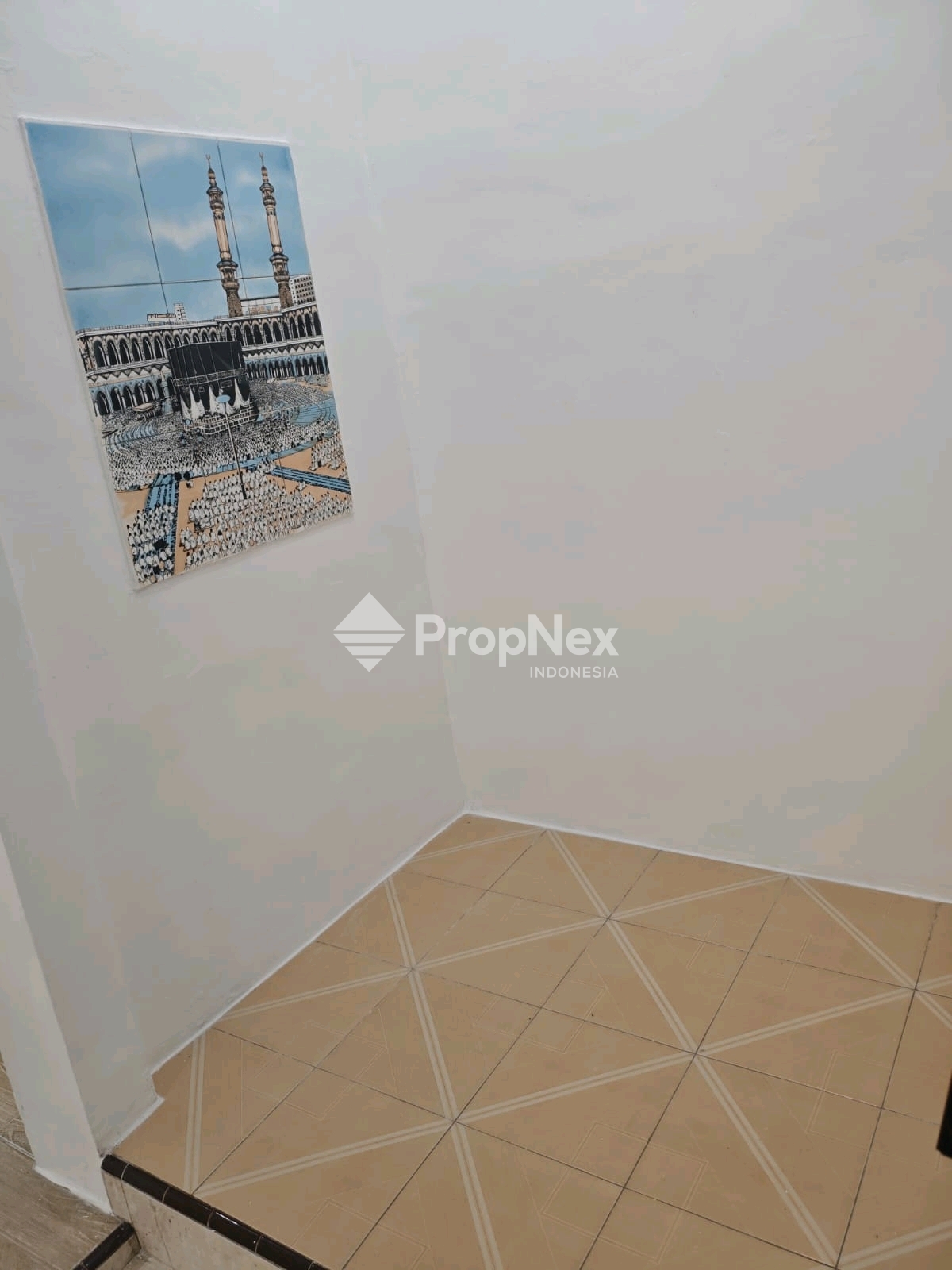 DISEWAKAN RUMAH DI PARK ROYAL REGENCY BUDURAN SIDOARJO — foto 3