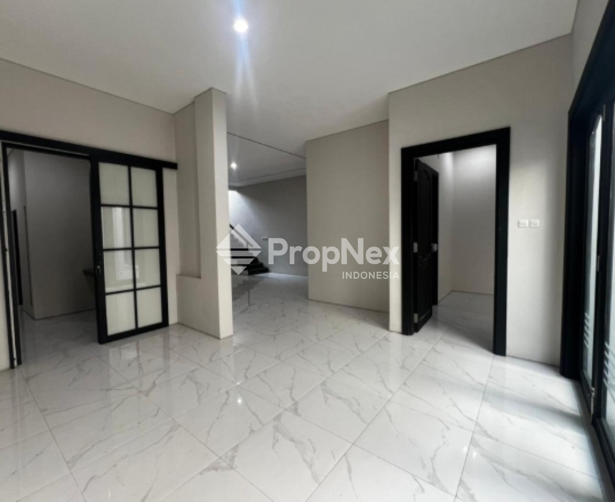 Rumah Baru American Classic, Pondok Mutiara Regency — foto 4