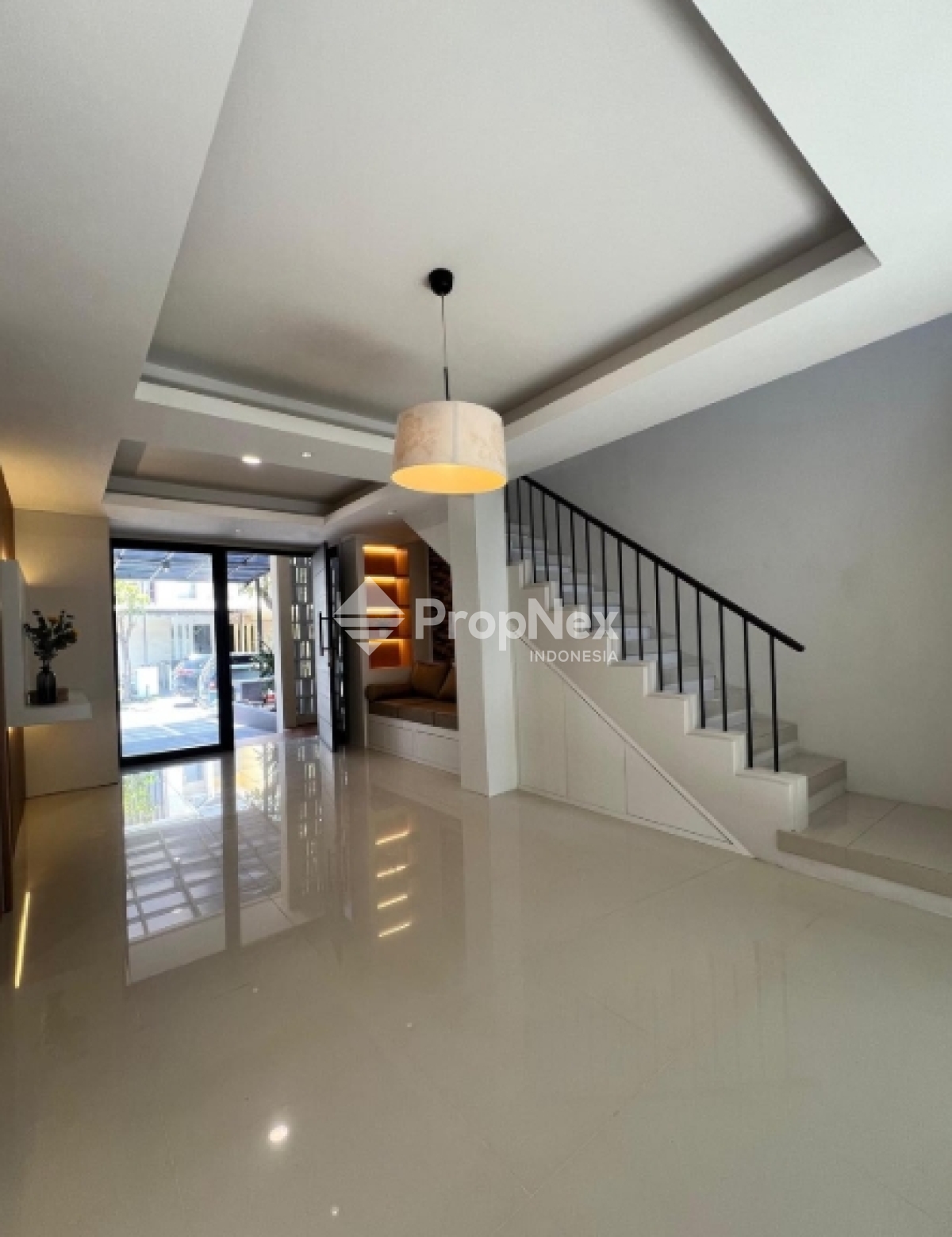Rumah New Minimalis 2 Lt Mocca Vrbana Dian Istana  Surabaya Barat — foto 2