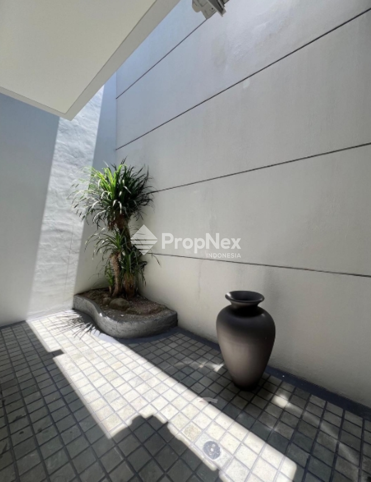 Rumah New Minimalis 2 Lt Mocca Vrbana Dian Istana  Surabaya Barat — foto 4