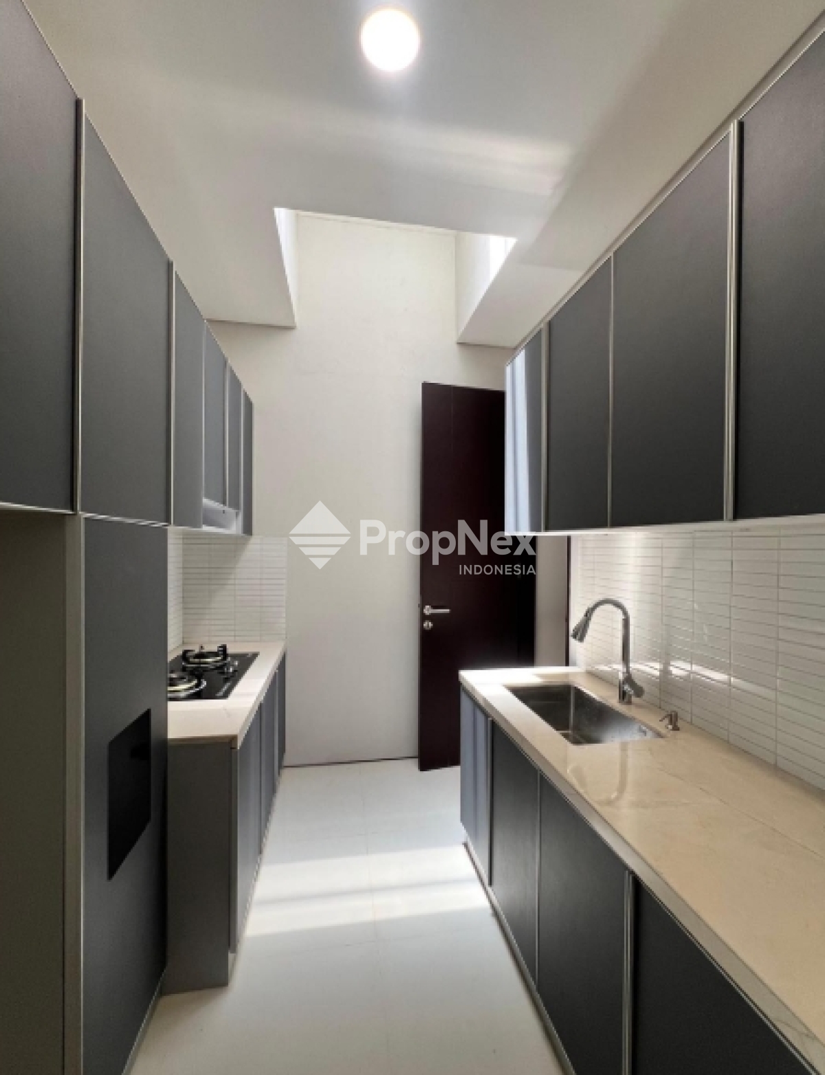 Rumah New Minimalis 2 Lt Mocca Vrbana Dian Istana  Surabaya Barat — foto 5