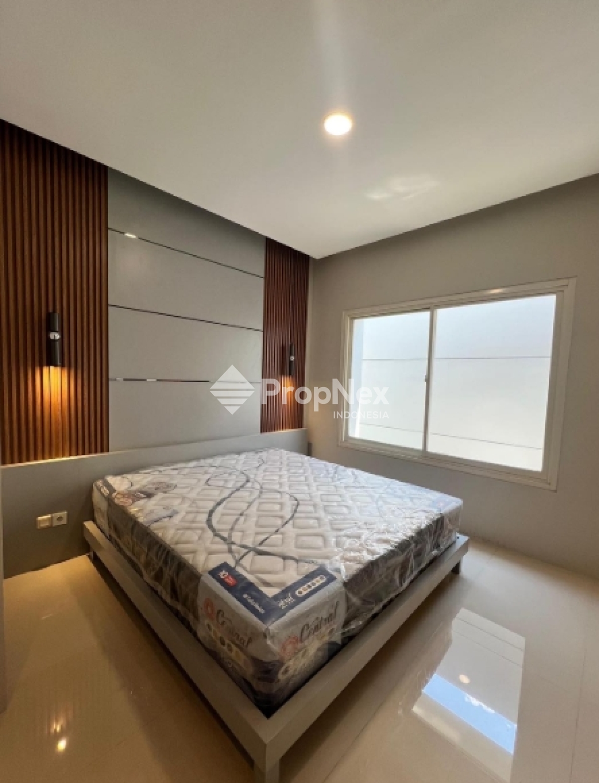 Rumah New Minimalis 2 Lt Mocca Vrbana Dian Istana  Surabaya Barat — foto 9