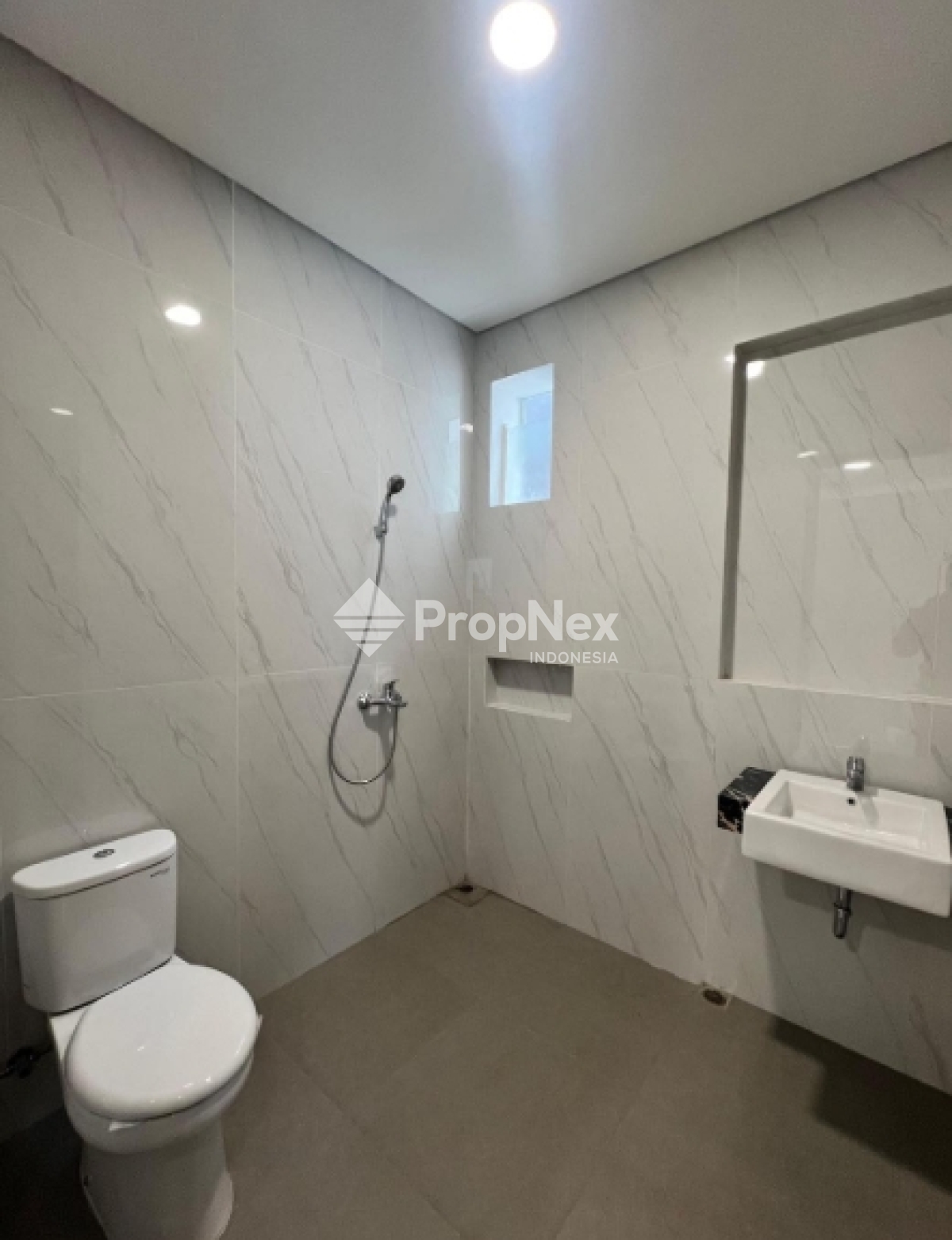 Rumah New Minimalis 2 Lt Mocca Vrbana Dian Istana  Surabaya Barat — foto 11