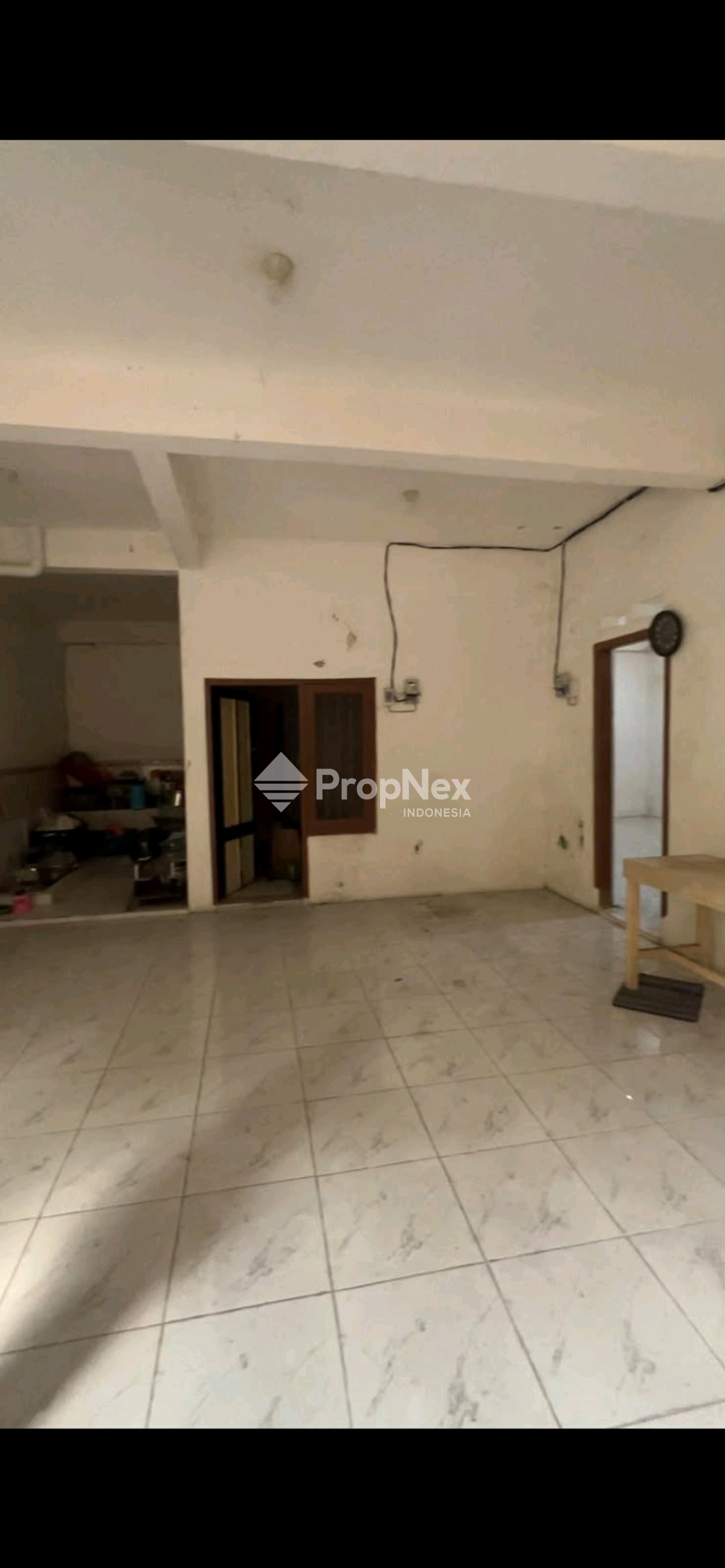 Rumah EX-Kost Strategis Surabaya 337m2 Siap Investasi — foto 4