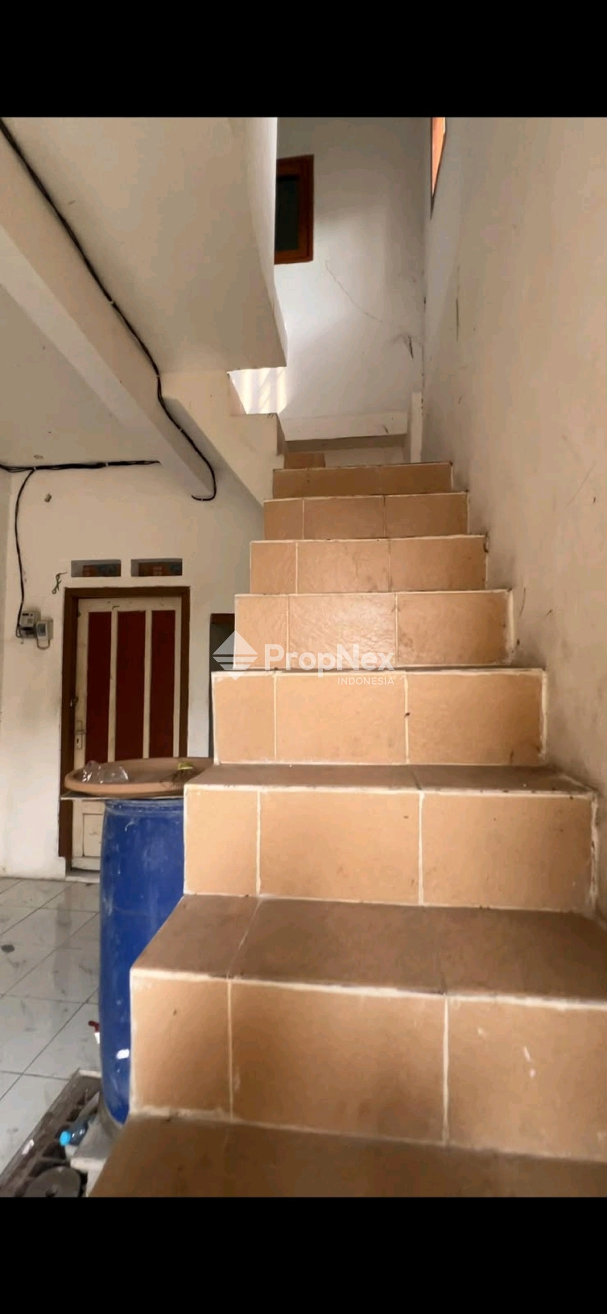 Rumah EX-Kost Strategis Surabaya 337m2 Siap Investasi — foto 6