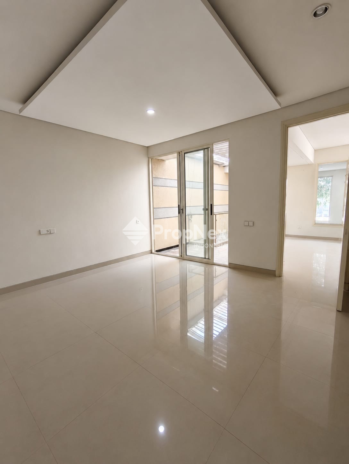 Rumah Surabaya Barat Full Renovasi — foto 7