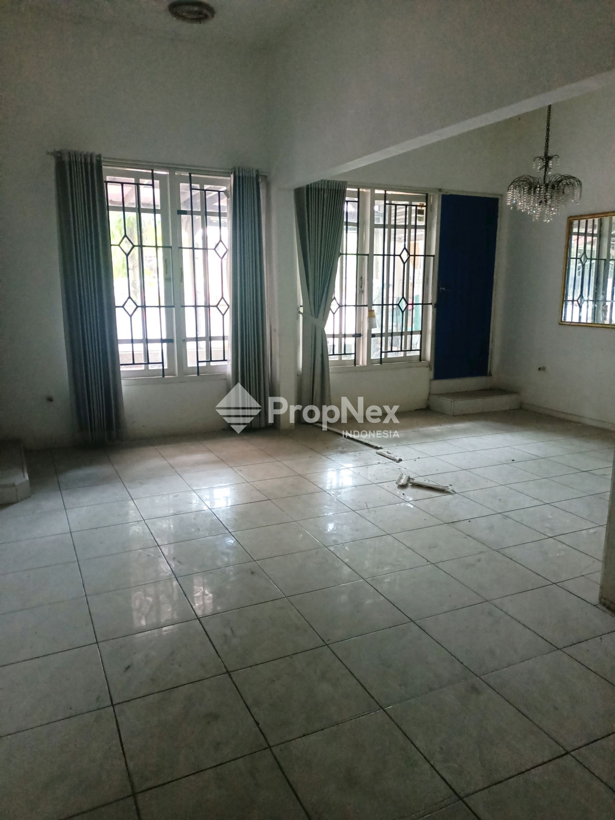 Rumah Lingkungan Bagus Dekat Marina Plaza di Bendul Merisi Dijual — foto 4