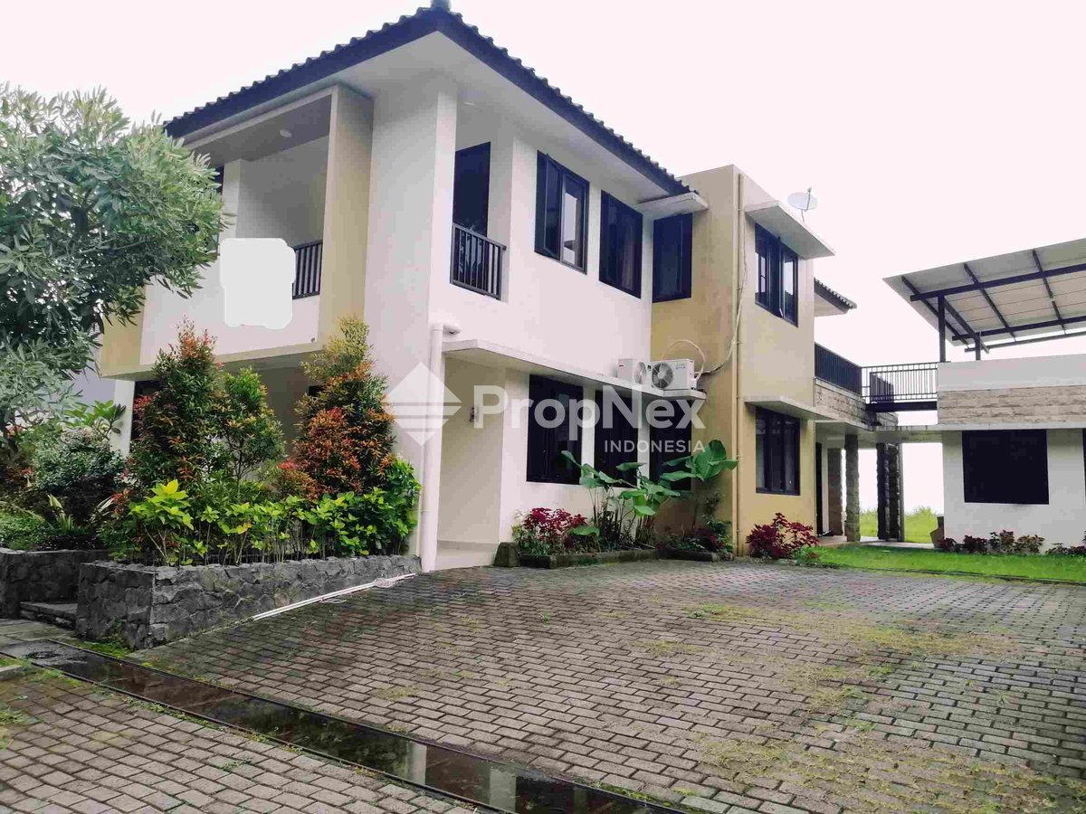 RUMAH VILLA TAMAN DAYU — foto 5