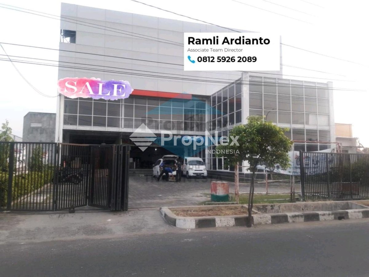 Ex Showroom Letda Sutjipto Tuban