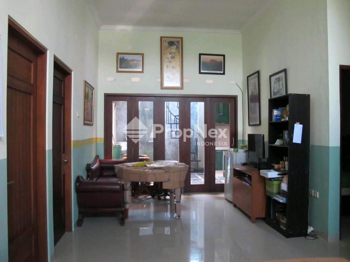 Pesona Regency Kav E Biru.Trihanggo — foto 2