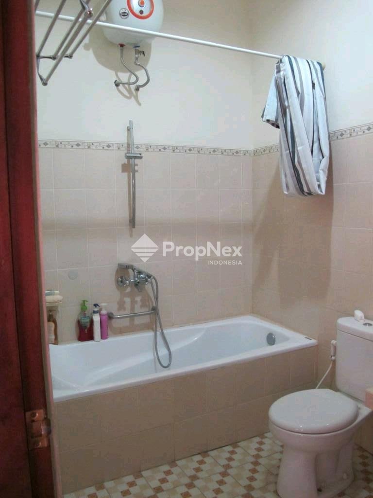 Pesona Regency Kav E Biru.Trihanggo — foto 7