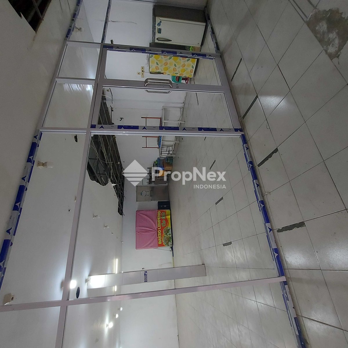 Batu Mulia Driyorejo Gresik area padat penduduk — foto 3