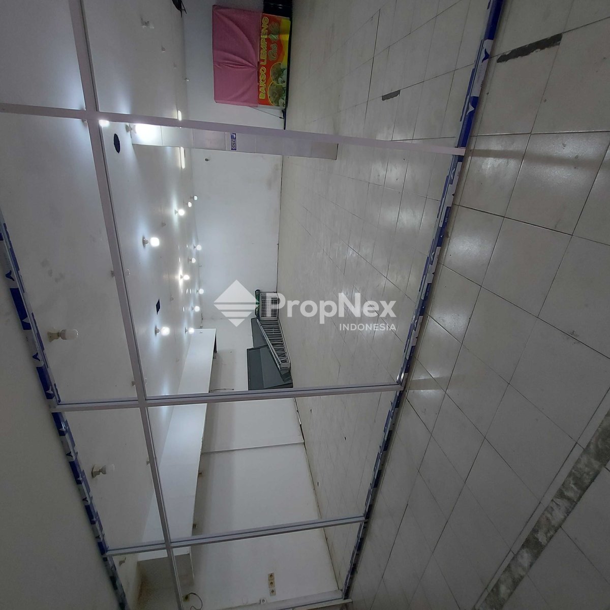 Batu Mulia Driyorejo Gresik area padat penduduk — foto 5