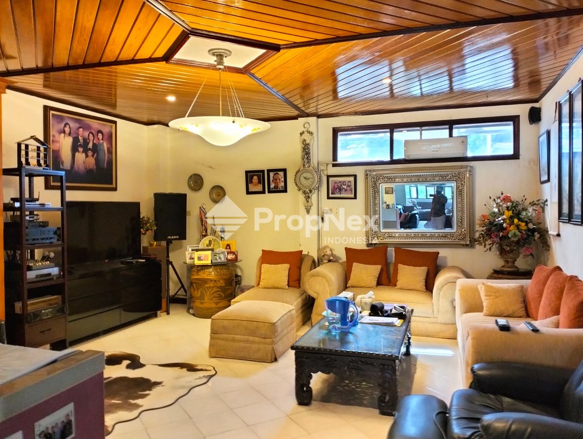 Ruko Showroom Komersial Lokasi Prime Balikpapan Kota