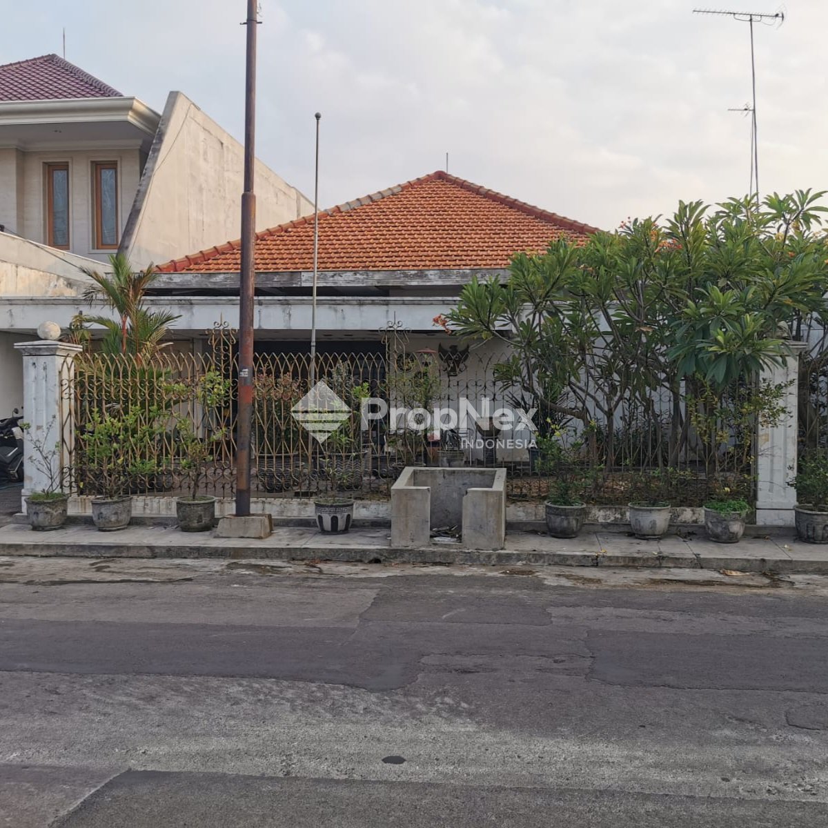 Dharmahusada Indah Utara Galaxy mal