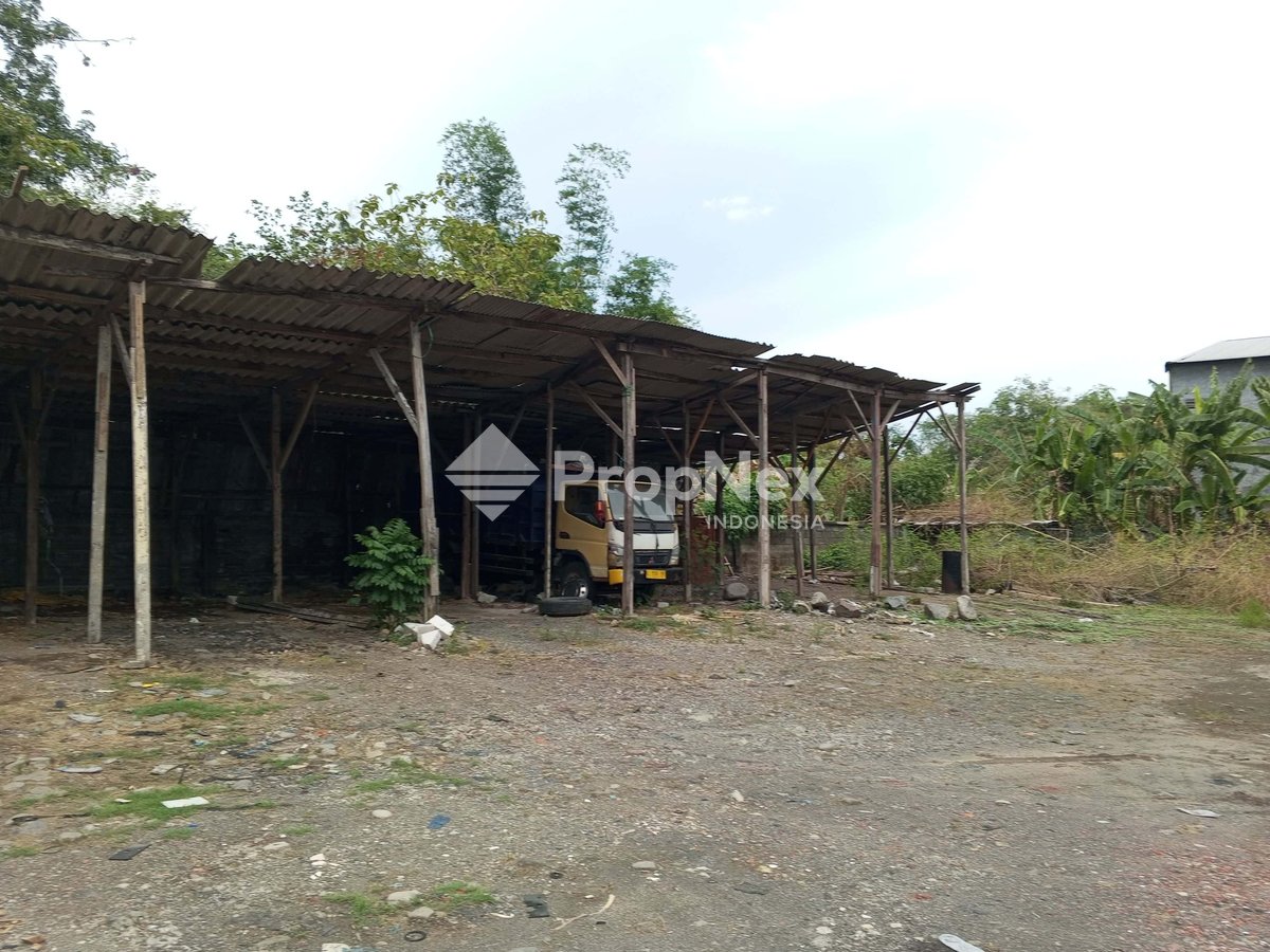 Tanah Komersial Raya Lakarsantri Menganti