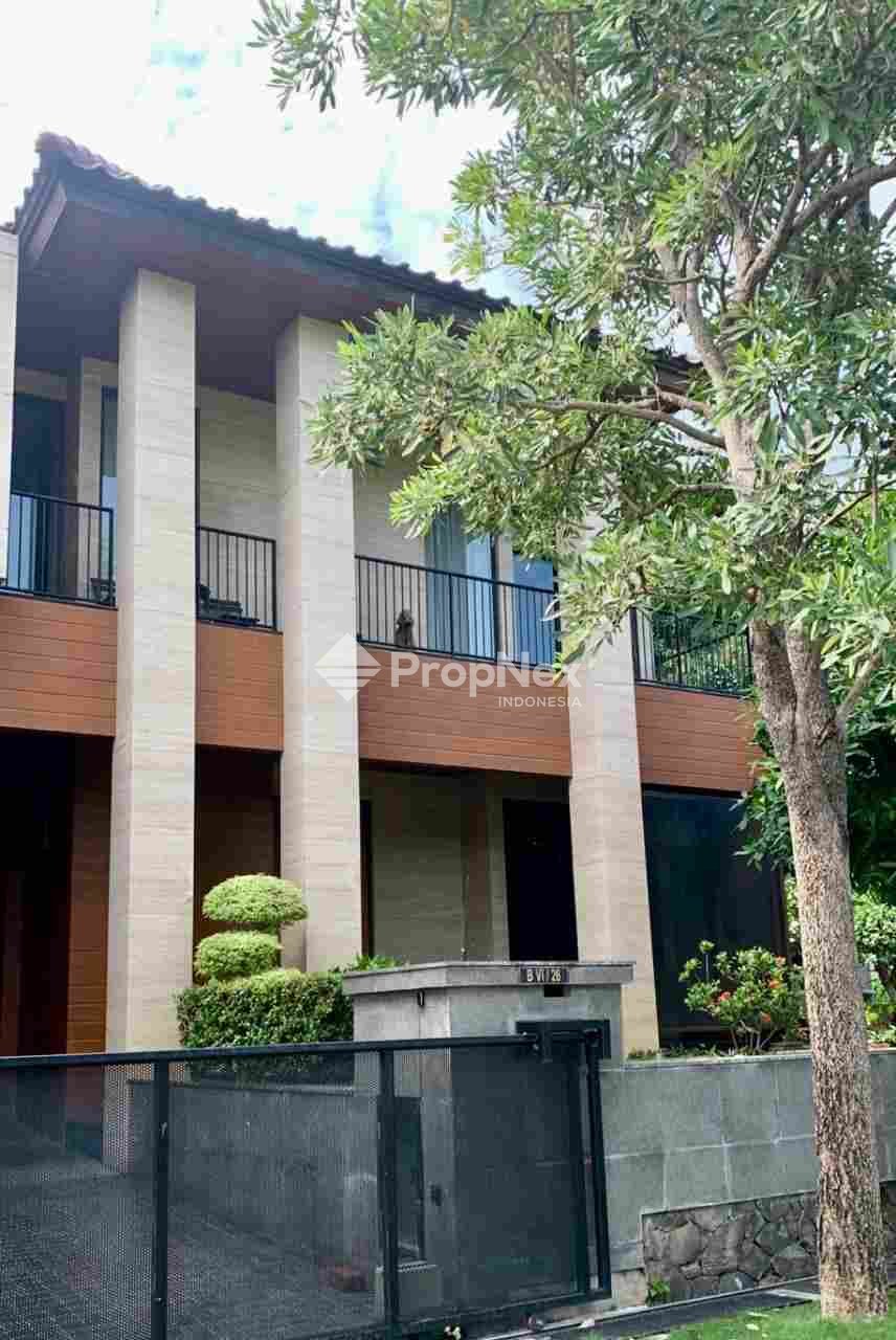 Rumah Hook  Mewah dan Asri