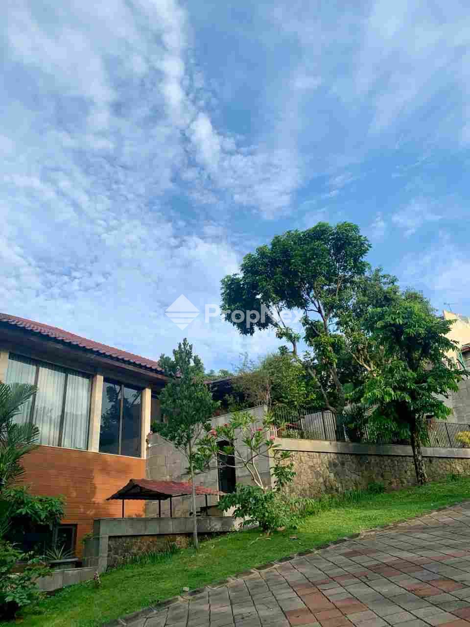 Rumah Hook  Mewah dan Asri — foto 2