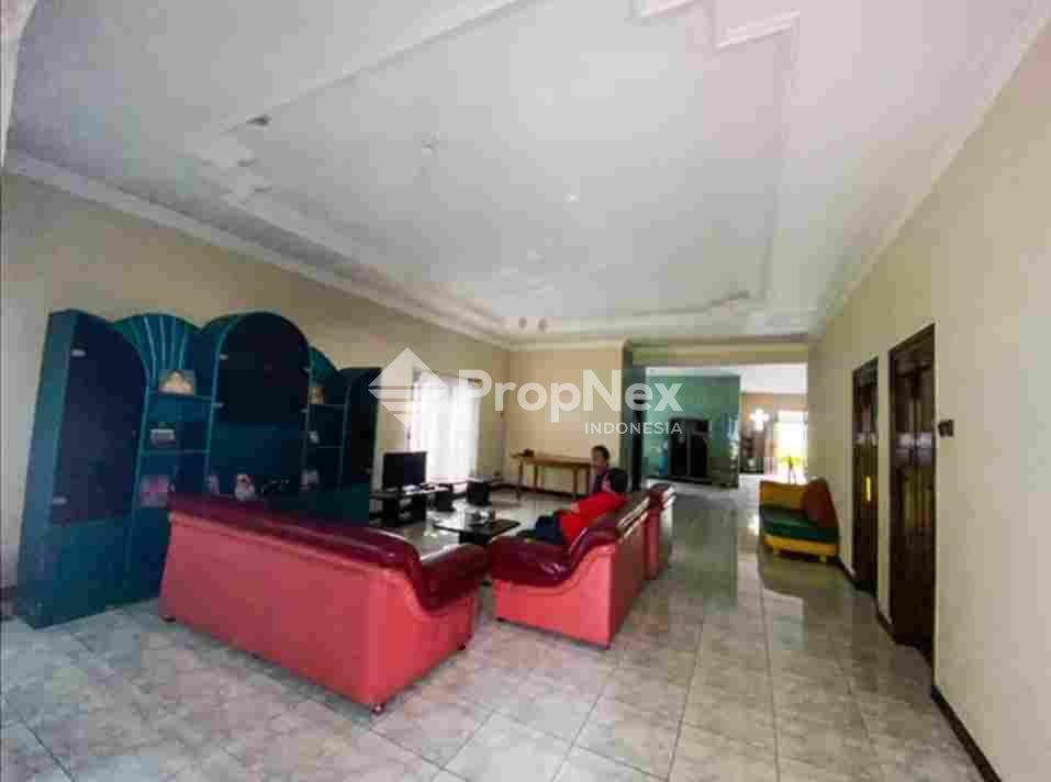Villa Bagus Terawat Jalan Raya Trunojoyo Batu — foto 2