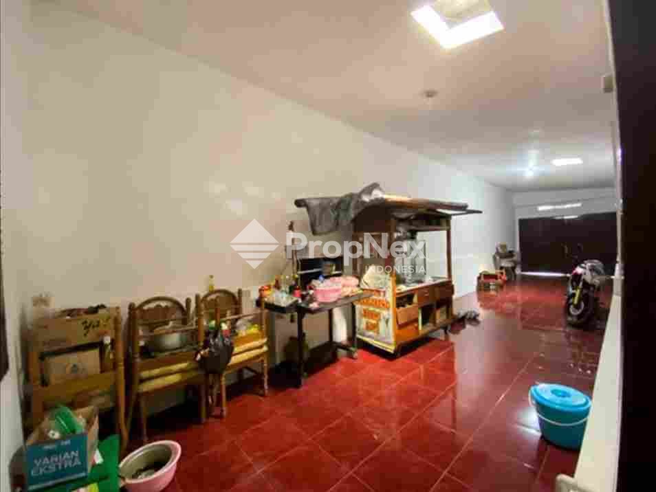 Villa Bagus Terawat Jalan Raya Trunojoyo Batu — foto 5