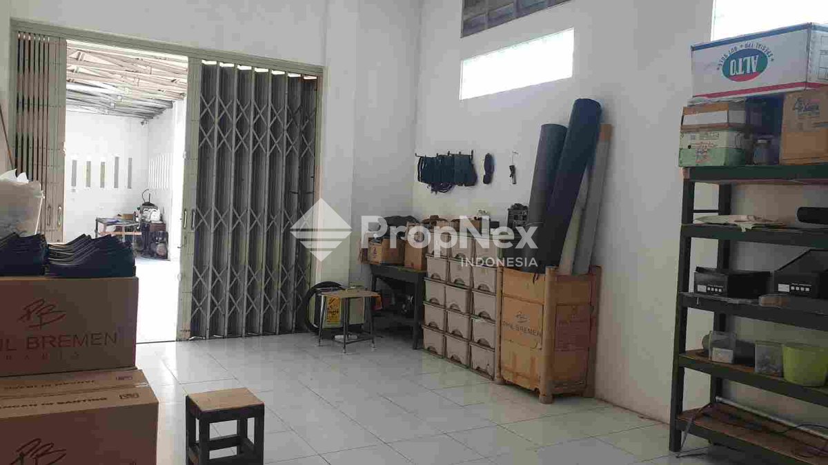 BANGUNAN KOMERSIAL Kuwung Magersari Mojokerto — foto 8