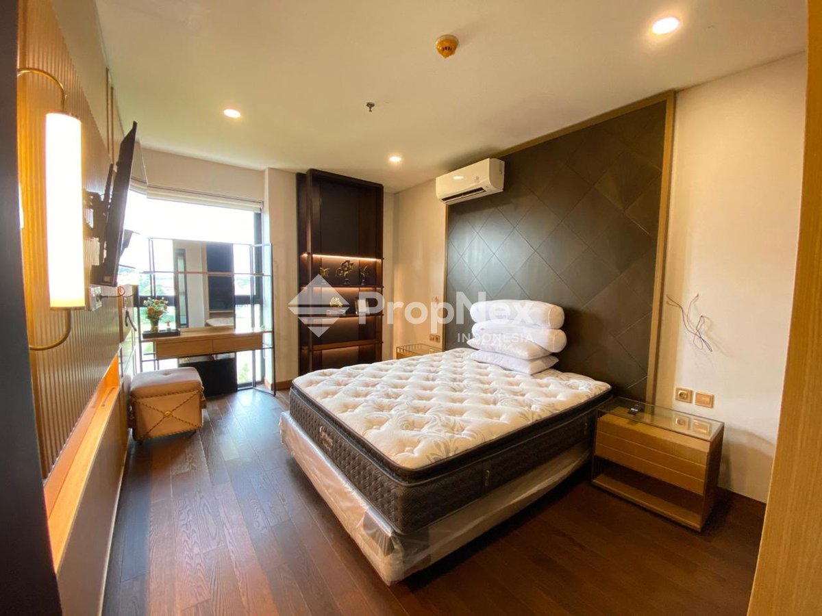 4BR Graha Golf Tower Alexa Lantai 6 Balkon Hadap Danau Long Golf View — foto 6