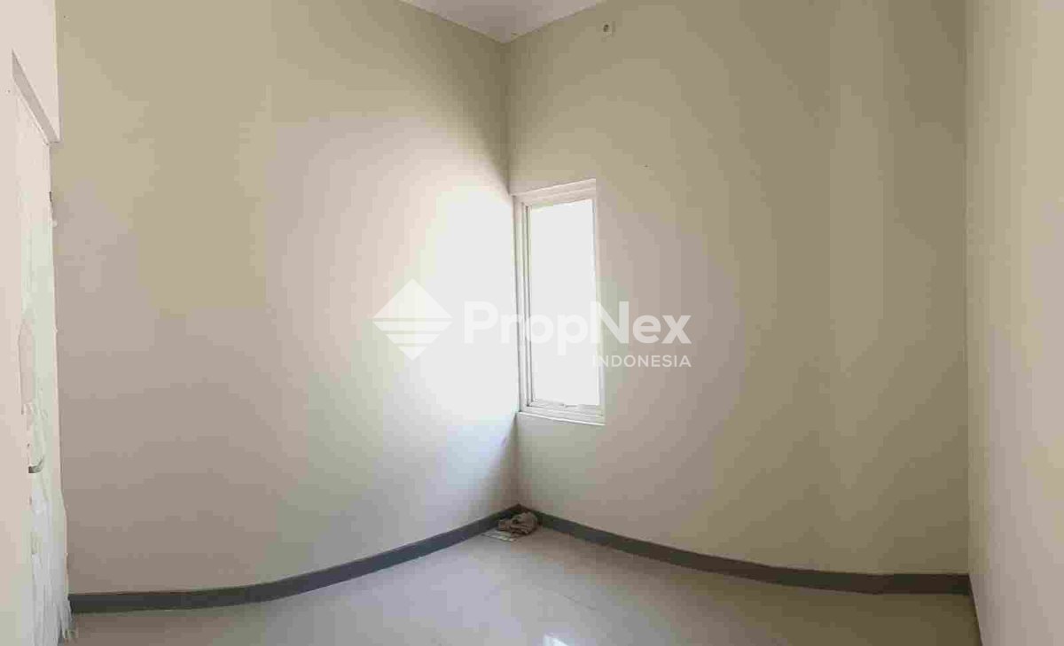 Rumah Baru Gress Selatan Surabaya — foto 2