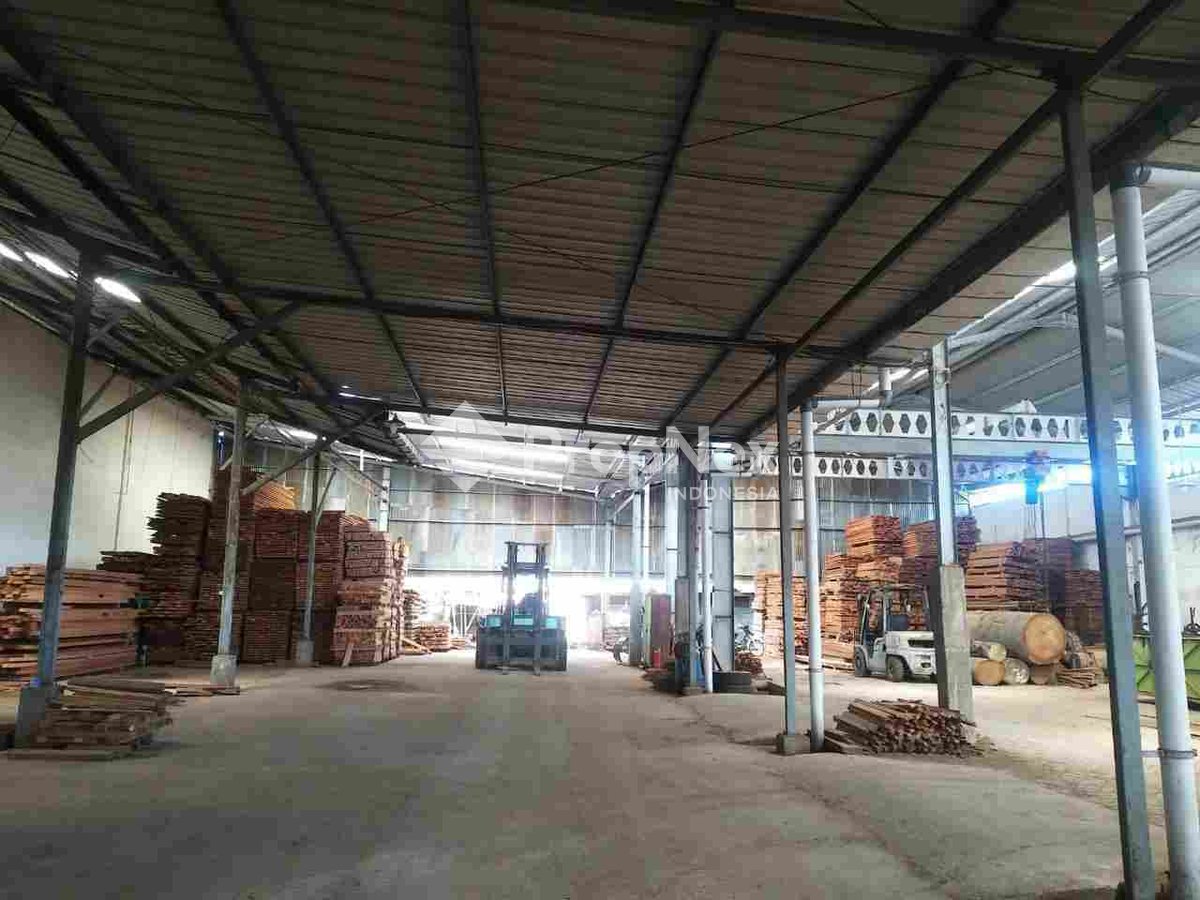 Mayjend Sungkono Pabrik Sawmill Kayu — foto 7