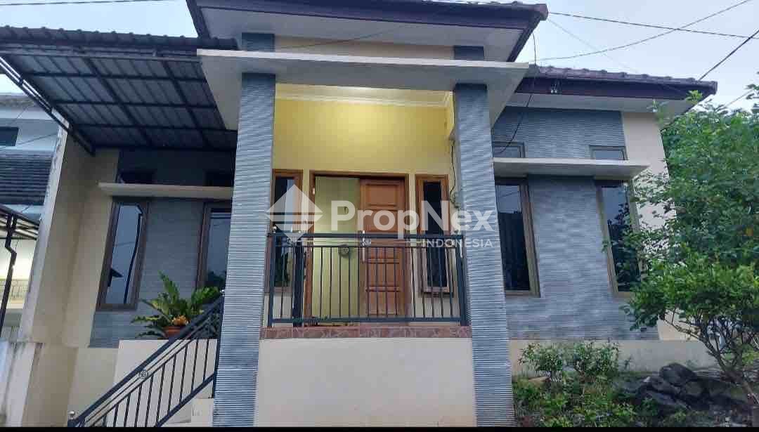 Rumah Asri di Tirtasari Malang