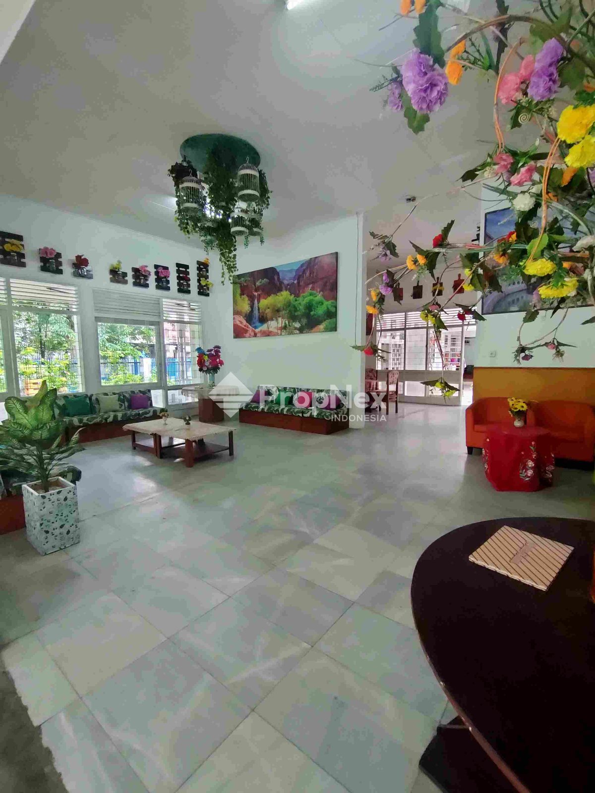 dijual rumah usaha tengah kota jakgung suprapto