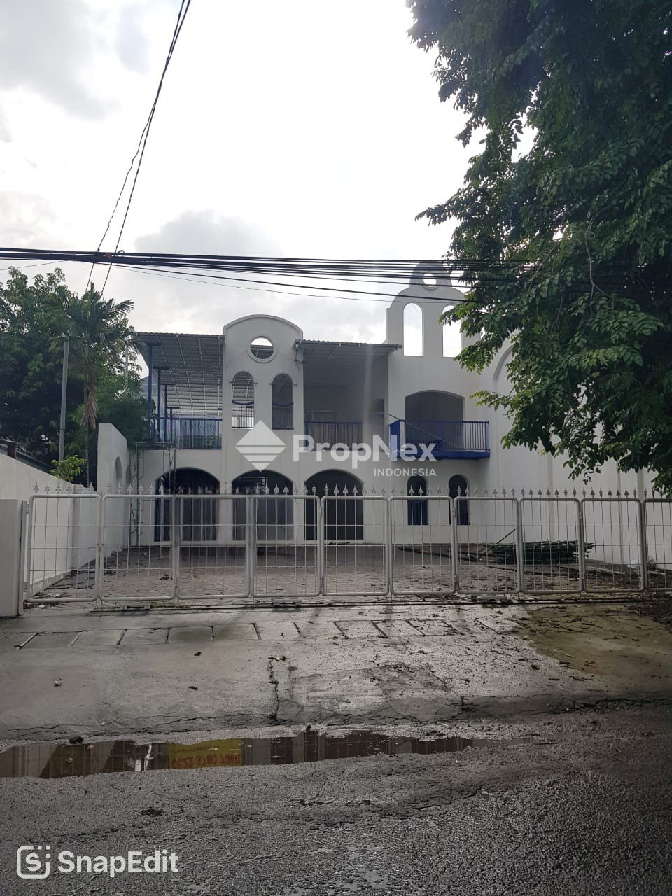 Rumah Surabaya Pusat Siap Pakai Untuk Usaha
