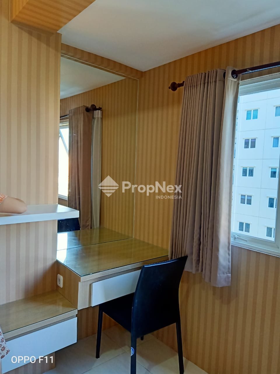 Dijual Apartemen Puncak Bukit Golf 2BR Full Furnish Tower A LT27 — foto 10