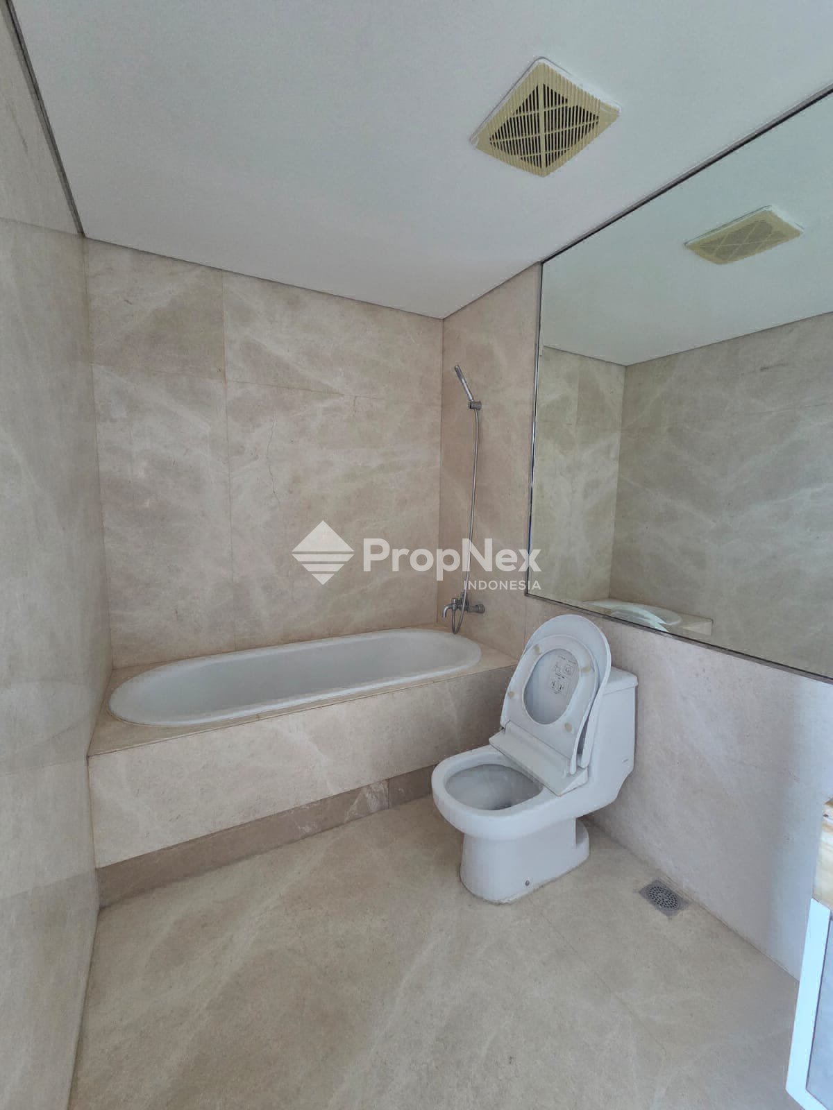 Disewakan Apartement The Peak 2BR — foto 2