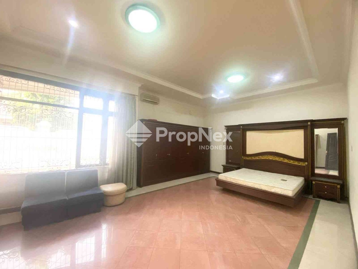 Rumah MEDITERANIA Modern GRAHA FAMILI — foto 4