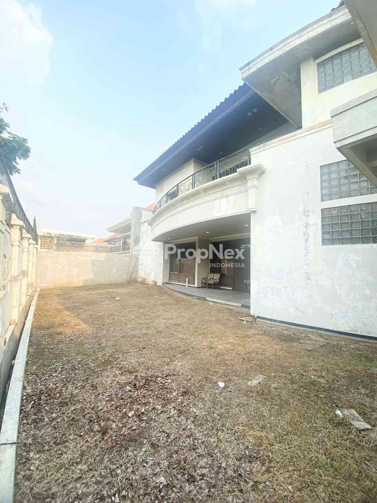 Rumah MEDITERANIA Modern GRAHA FAMILI — foto 7